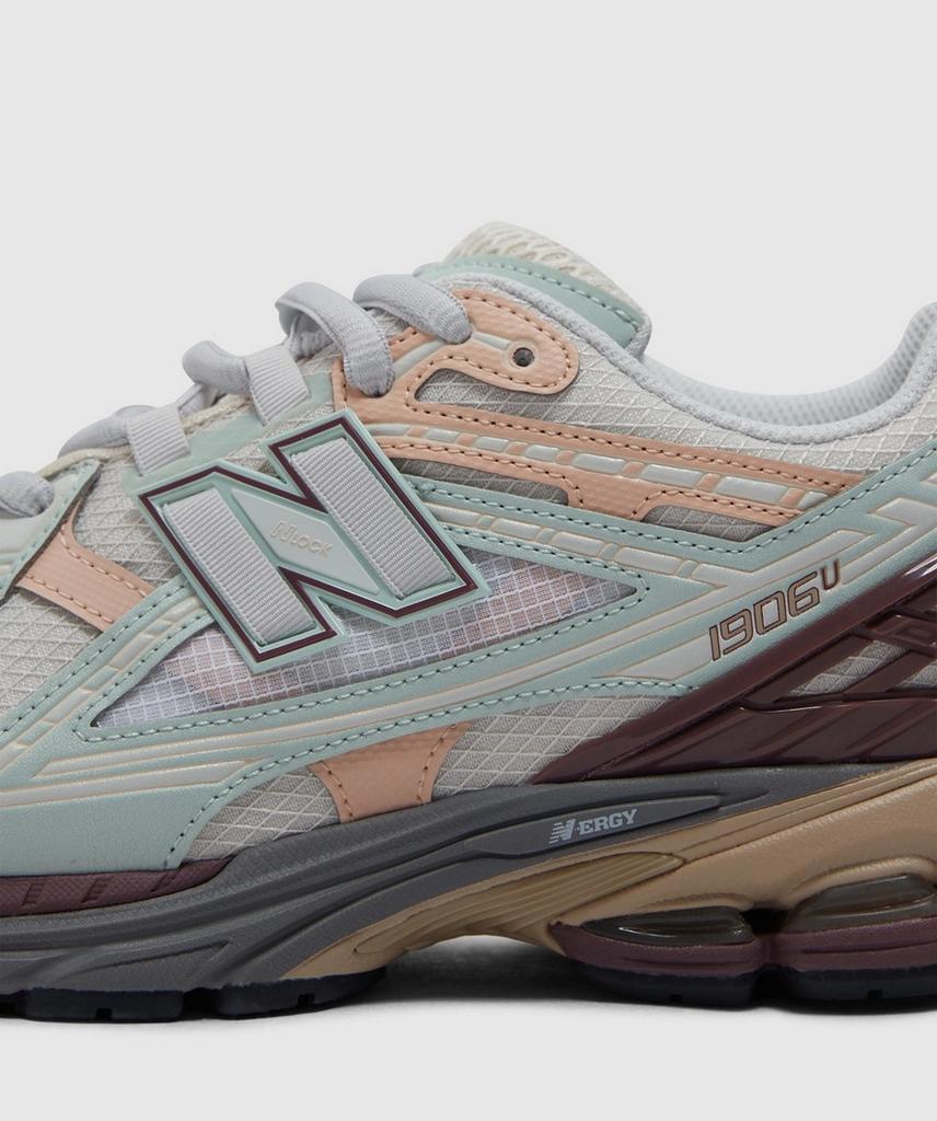 New Balance 1906 sneaker